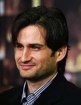 پویا امینی