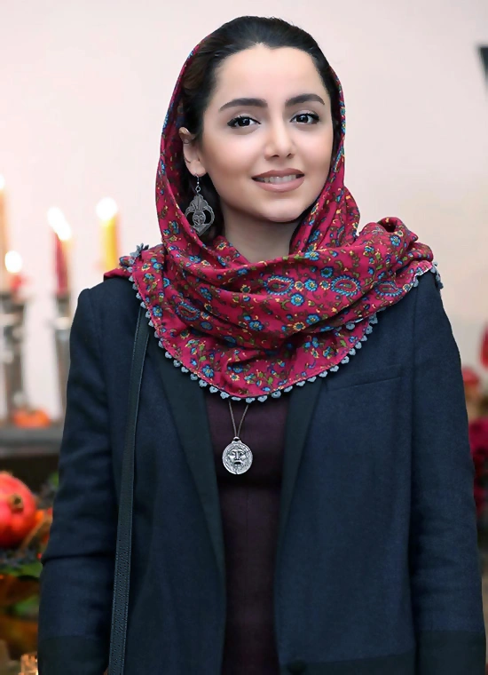 نازنین بیاتی