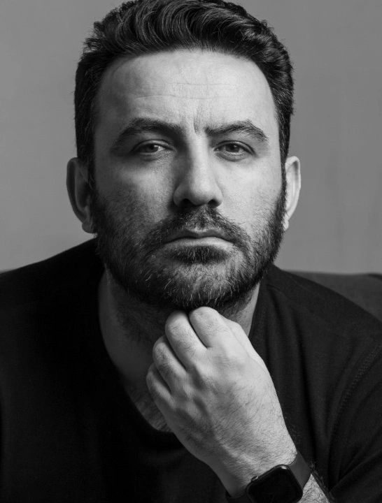جمشید محمودی