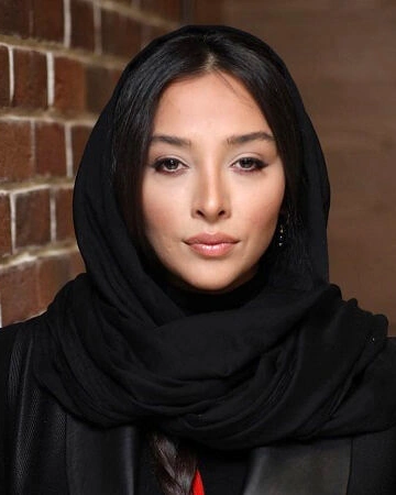 آناهیتا درگاهی