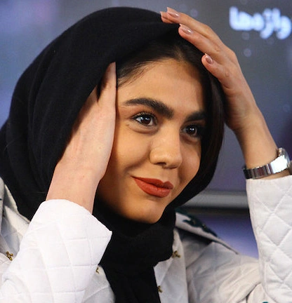 آزاده زارعی